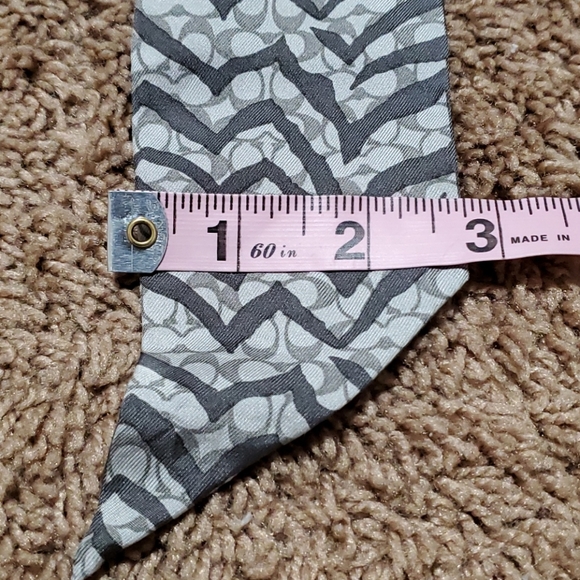 Scarf - Picture 8 of 9